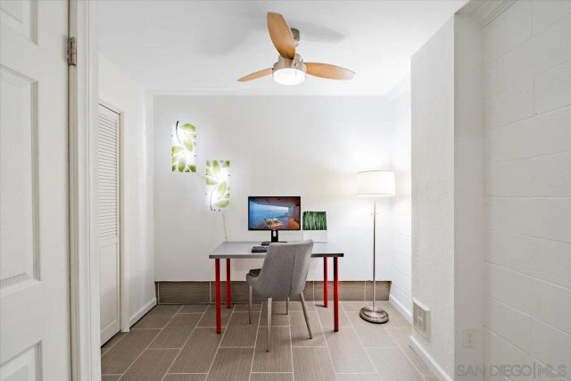 2431 La Costa Avenue B, Carlsbad, CA 92009