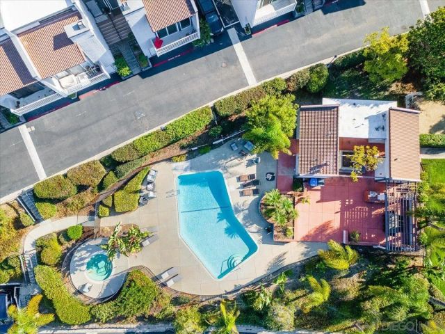 2431 La Costa Avenue B, Carlsbad, CA 92009