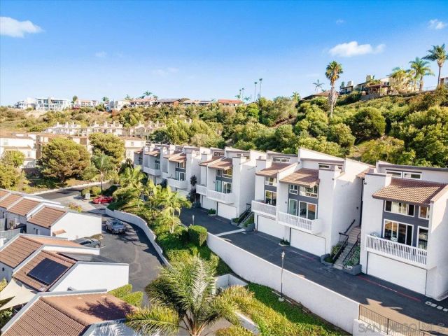 2431 La Costa Avenue B, Carlsbad, CA 92009