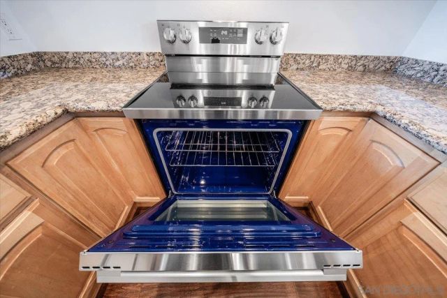 2431 La Costa Avenue B, Carlsbad, CA 92009