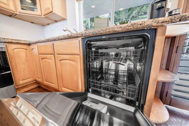 2431 La Costa Avenue B, Carlsbad, CA 92009