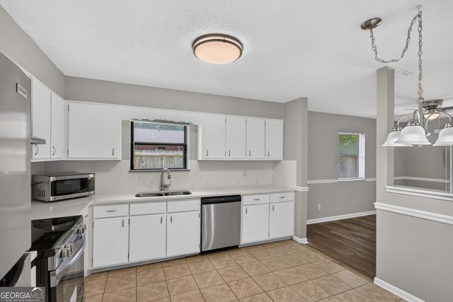 811 Cutter Court, Hinesville, GA 31313