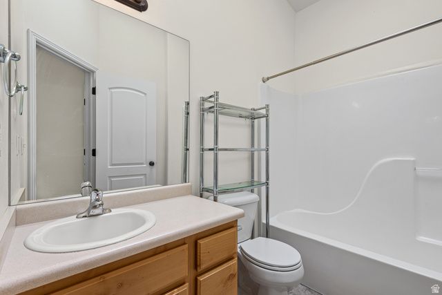 8688 DIAMOND DOVE DR, West Jordan, UT 84088
