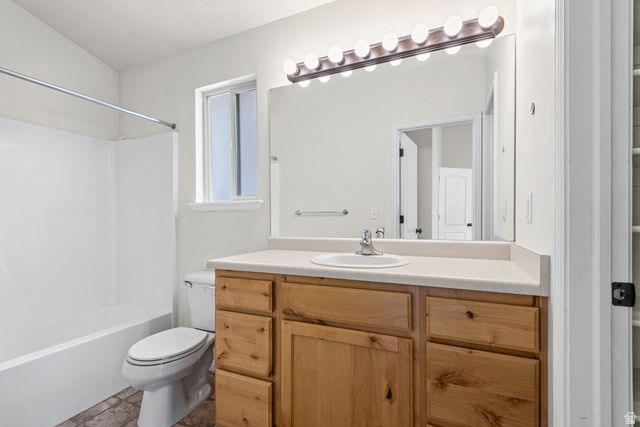 8688 DIAMOND DOVE DR, West Jordan, UT 84088