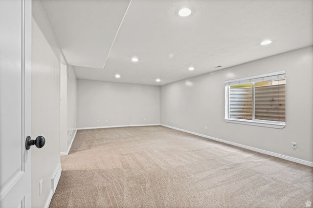 8688 DIAMOND DOVE DR, West Jordan, UT 84088