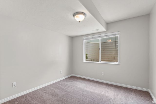 8688 DIAMOND DOVE DR, West Jordan, UT 84088