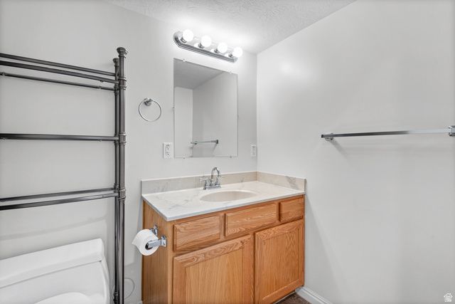 8688 DIAMOND DOVE DR, West Jordan, UT 84088