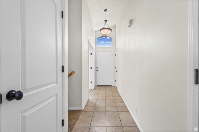 8688 DIAMOND DOVE DR, West Jordan, UT 84088
