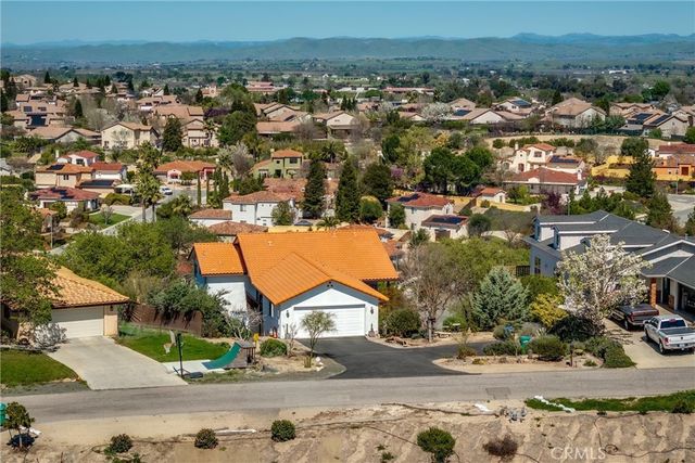 731 Renate Way, Paso Robles, CA 93446