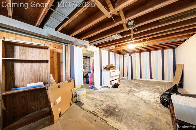 838 Westwood Drive, Fenton, MI 48430