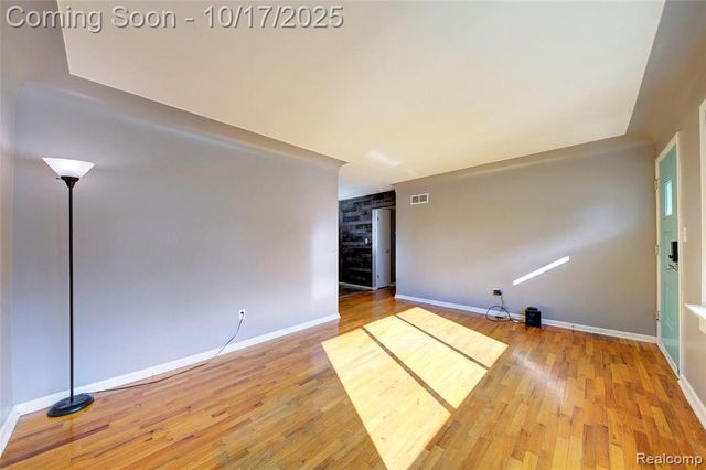 838 Westwood Drive, Fenton, MI 48430