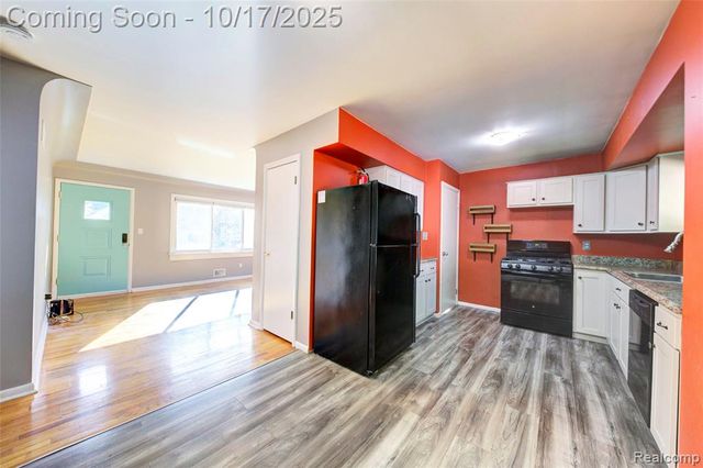 838 Westwood Drive, Fenton, MI 48430