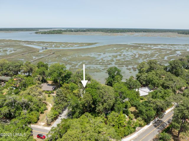 1203 Laudonniere Street, Beaufort, SC 29902