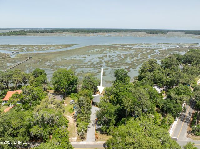 1203 Laudonniere Street, Beaufort, SC 29902