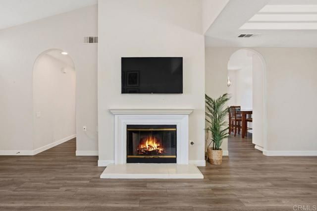 3325 Genoa Way 110, Oceanside, CA 92056