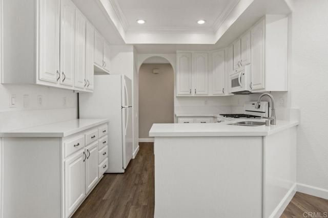 3325 Genoa Way 110, Oceanside, CA 92056