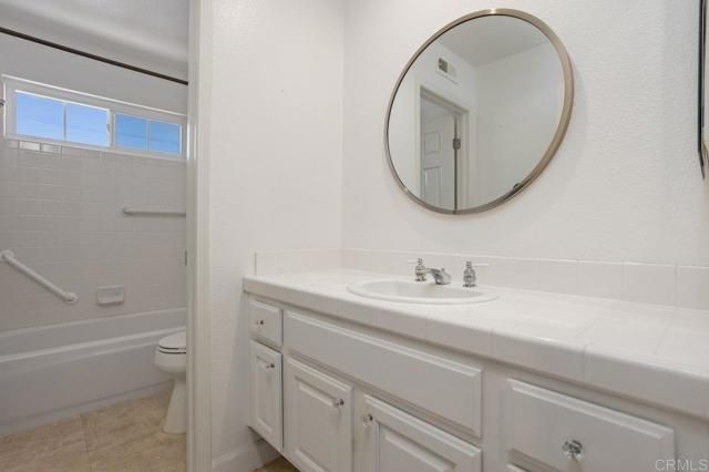 3325 Genoa Way 110, Oceanside, CA 92056