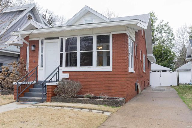 1024 Ravenswood Drive, Evansville, IN 47713