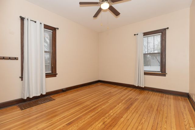 1024 Ravenswood Drive, Evansville, IN 47713