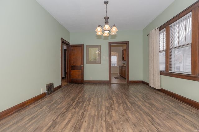 1024 Ravenswood Drive, Evansville, IN 47713