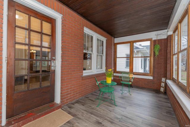 1024 Ravenswood Drive, Evansville, IN 47713