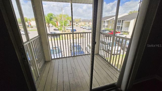 806 LAKE HAVEN SQUARE 203, Brandon, FL 33511