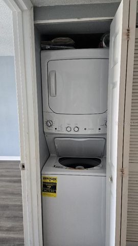 806 LAKE HAVEN SQUARE 203, Brandon, FL 33511