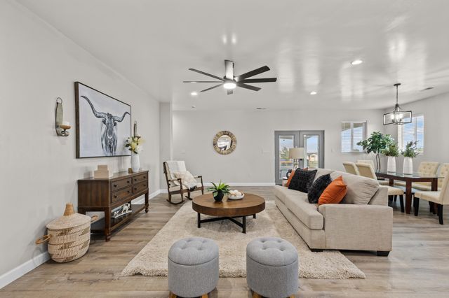 1016 10TH Street SE, Rio Rancho, NM 87124