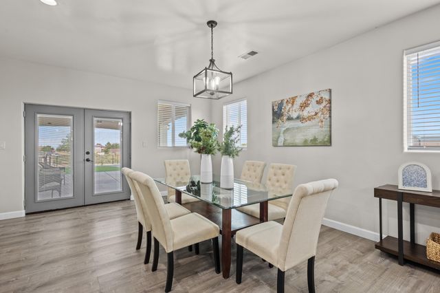 1016 10TH Street SE, Rio Rancho, NM 87124