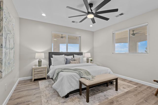 1016 10TH Street SE, Rio Rancho, NM 87124