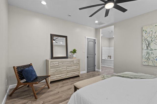 1016 10TH Street SE, Rio Rancho, NM 87124