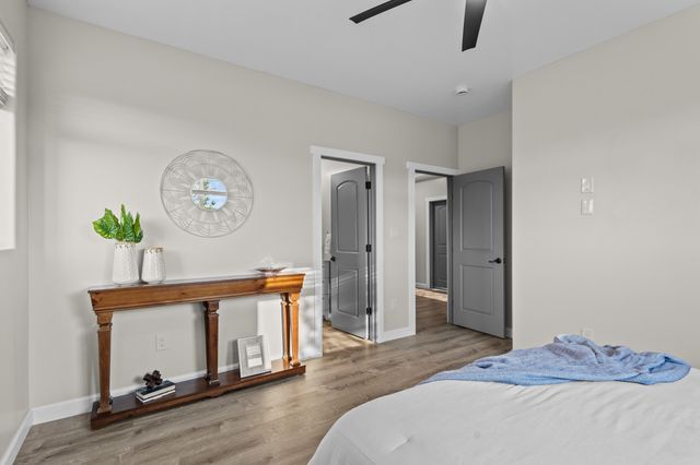 1016 10TH Street SE, Rio Rancho, NM 87124