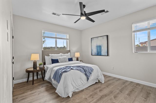 1016 10TH Street SE, Rio Rancho, NM 87124