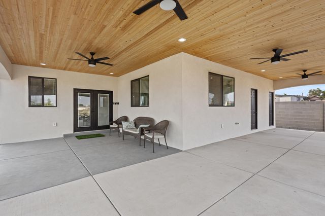 1016 10TH Street SE, Rio Rancho, NM 87124