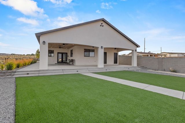 1016 10TH Street SE, Rio Rancho, NM 87124