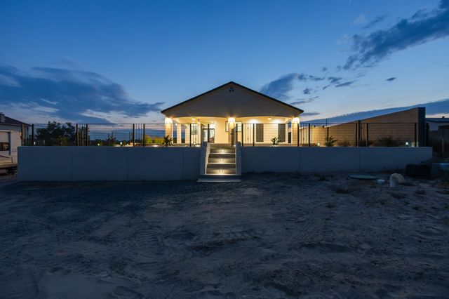 1016 10TH Street SE, Rio Rancho, NM 87124