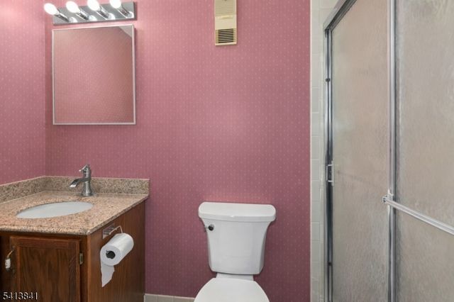 1168 LAKE AVE 6, Clark Twp., NJ 07066