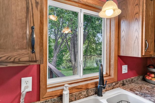 880 Pearl View Drive, Sauk Rapids, MN 56379