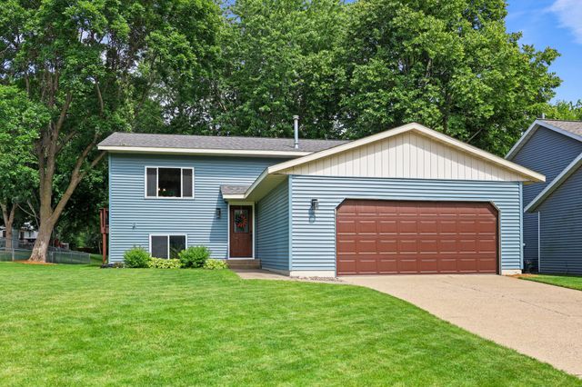 880 Pearl View Drive, Sauk Rapids, MN 56379