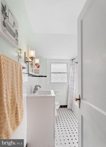 4044 DAYTON RD, Drexel Hill, PA 19026