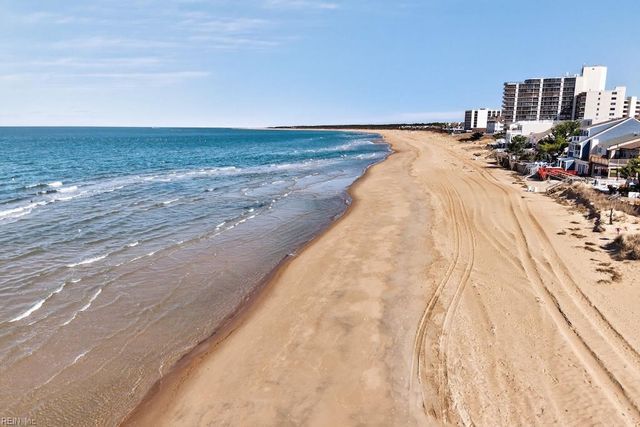 2304 Red Tide RD, Virginia Beach, VA 23451