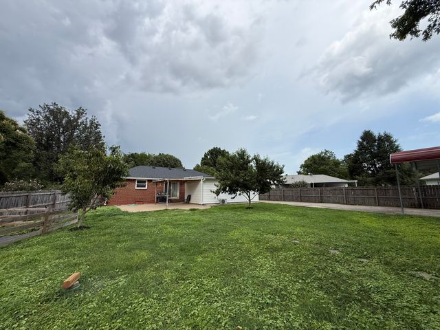 300 Clearview Dr, Smyrna, TN 37167