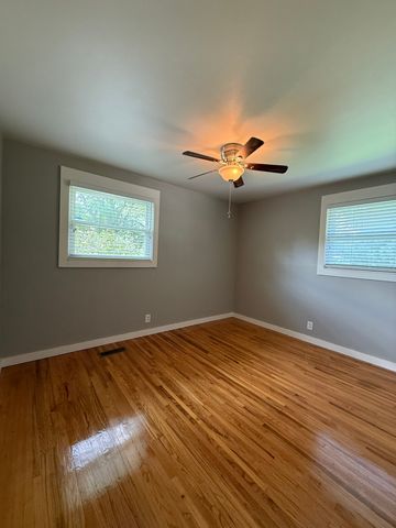 300 Clearview Dr, Smyrna, TN 37167