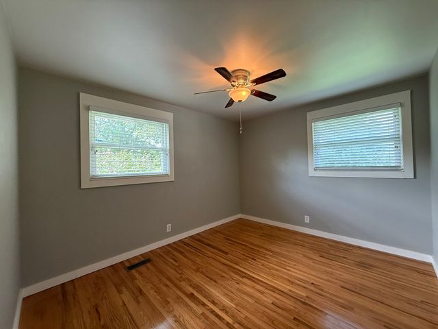 300 Clearview Dr, Smyrna, TN 37167