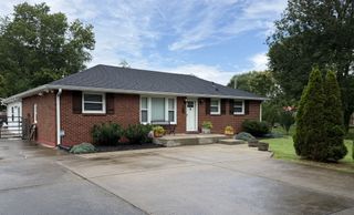 300 Clearview Dr, Smyrna, TN 37167