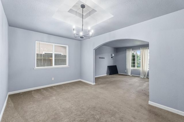 4665 W Ashcroft Avenue, Fresno, CA 93722