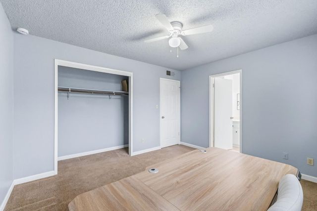 4665 W Ashcroft Avenue, Fresno, CA 93722