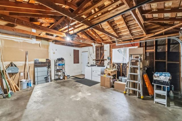 4665 W Ashcroft Avenue, Fresno, CA 93722