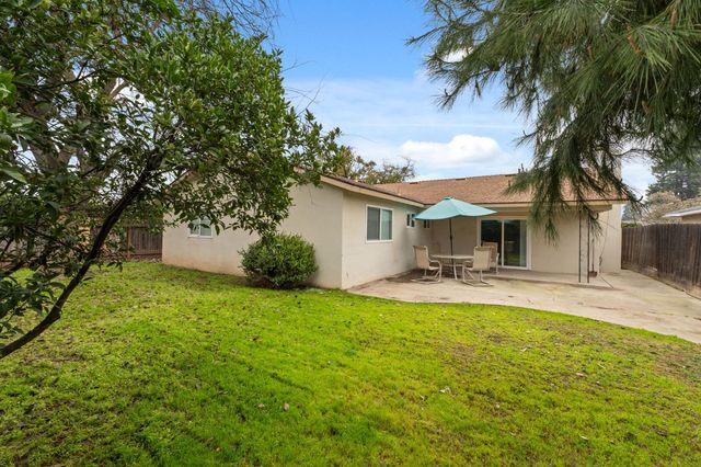 4665 W Ashcroft Avenue, Fresno, CA 93722