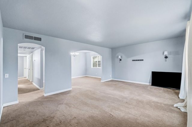 4665 W Ashcroft Avenue, Fresno, CA 93722